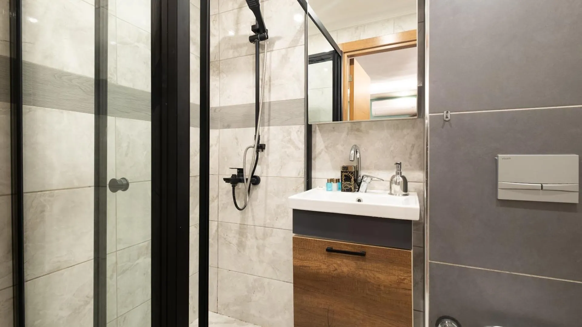 Istanbulites Hotel 3*, Istanbul
