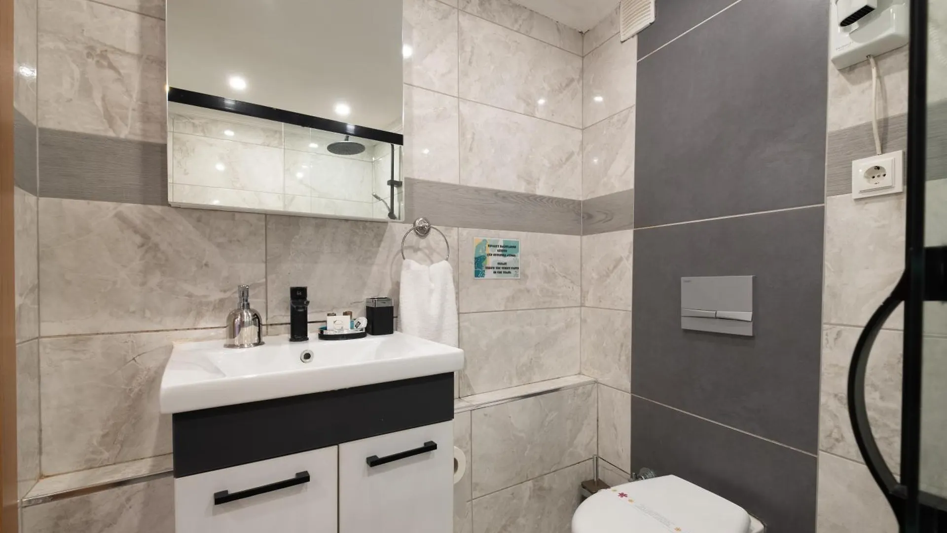 Istanbulites Hotel 3*, Istanbul