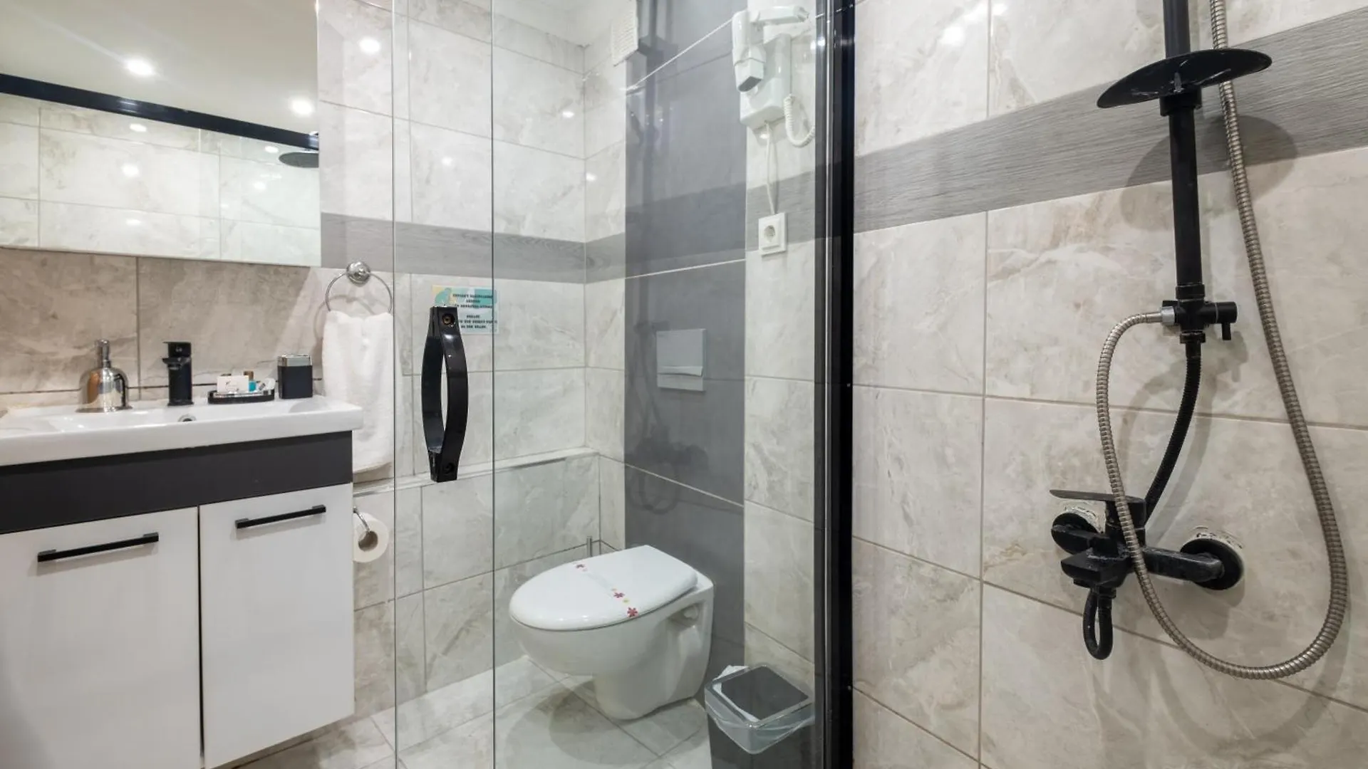 Istanbulites Hotel